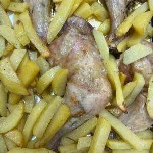 Cosce di pollo con patate